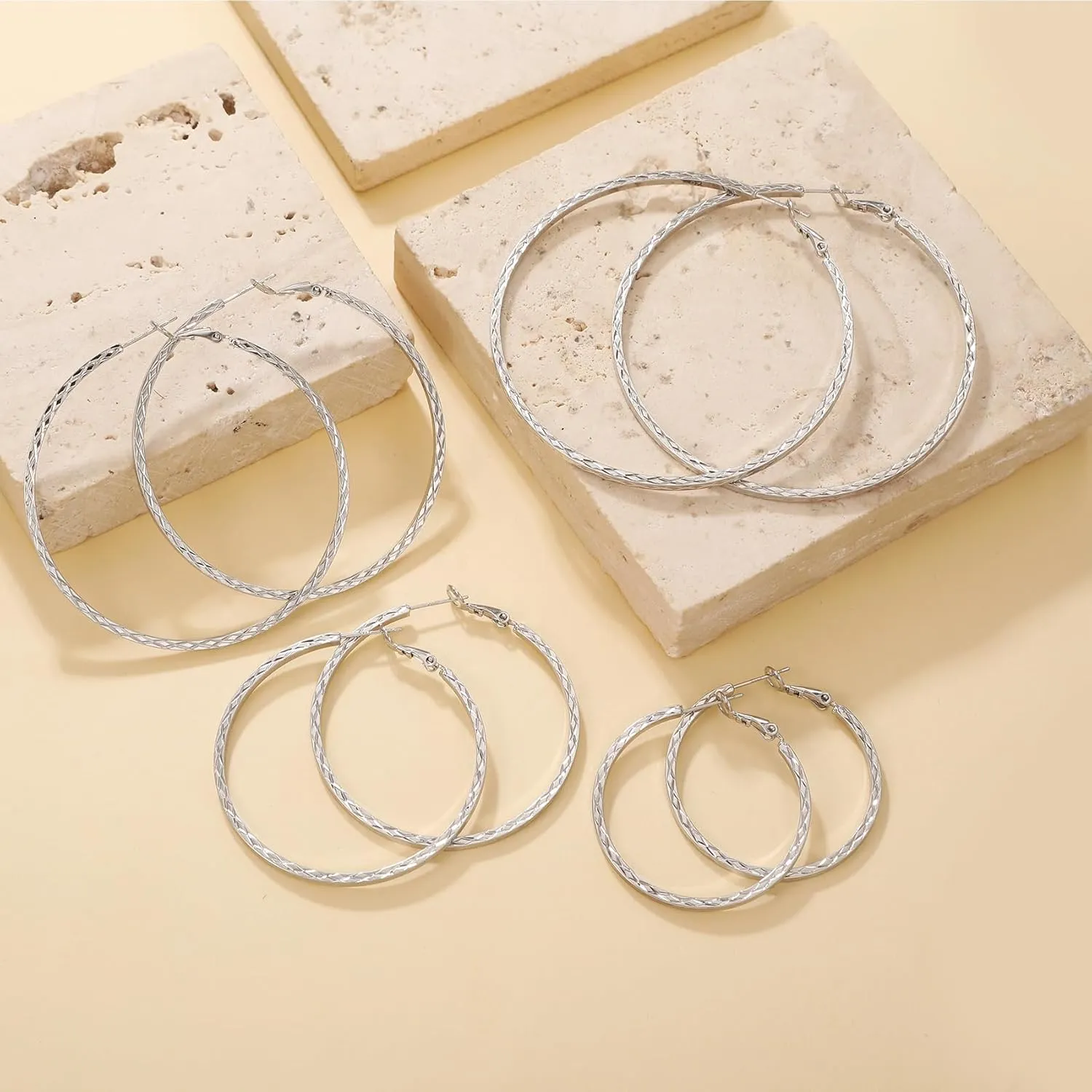 BMMYE Gold Hoop Earrings for Women Lightweight 14K Gold Plated Earrings Hypoallergenic Earrings Big Hoop Earrings for Women 40/50/60/70MM