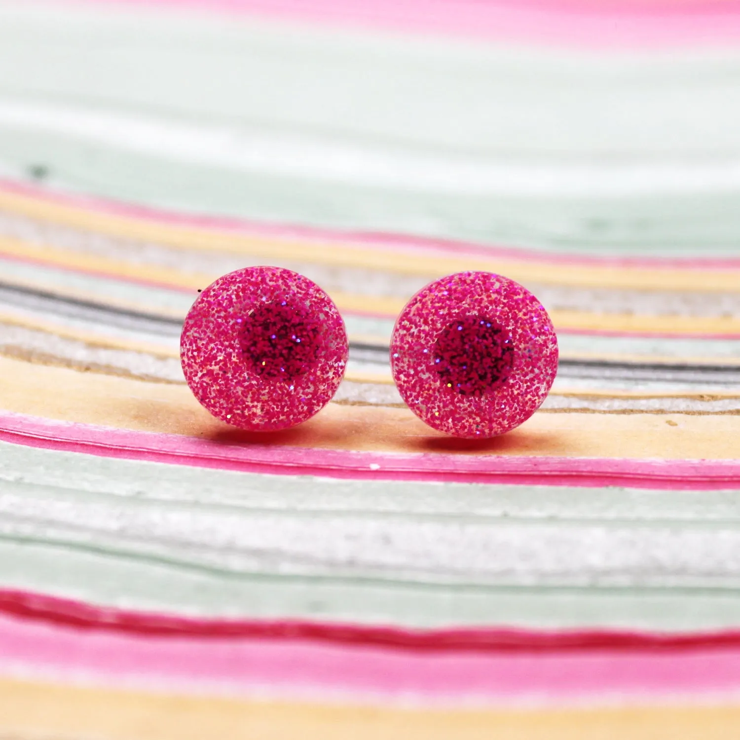 Hot Pink Denise Posts