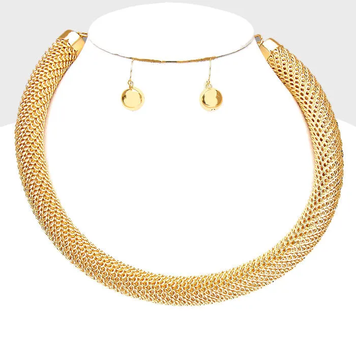 iLLASPARKZ Chunky Metal Choker Necklace