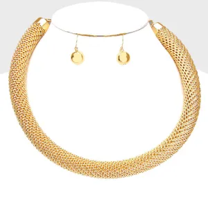 iLLASPARKZ Chunky Metal Choker Necklace